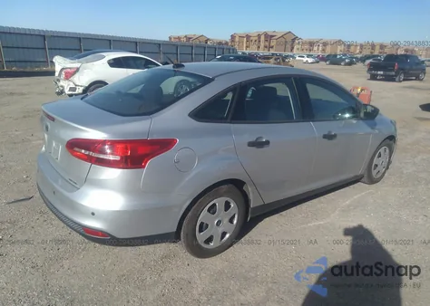 2016 Ford Focus S z USA, uszkodzony, nr VIN 1FADP3E20GL306882